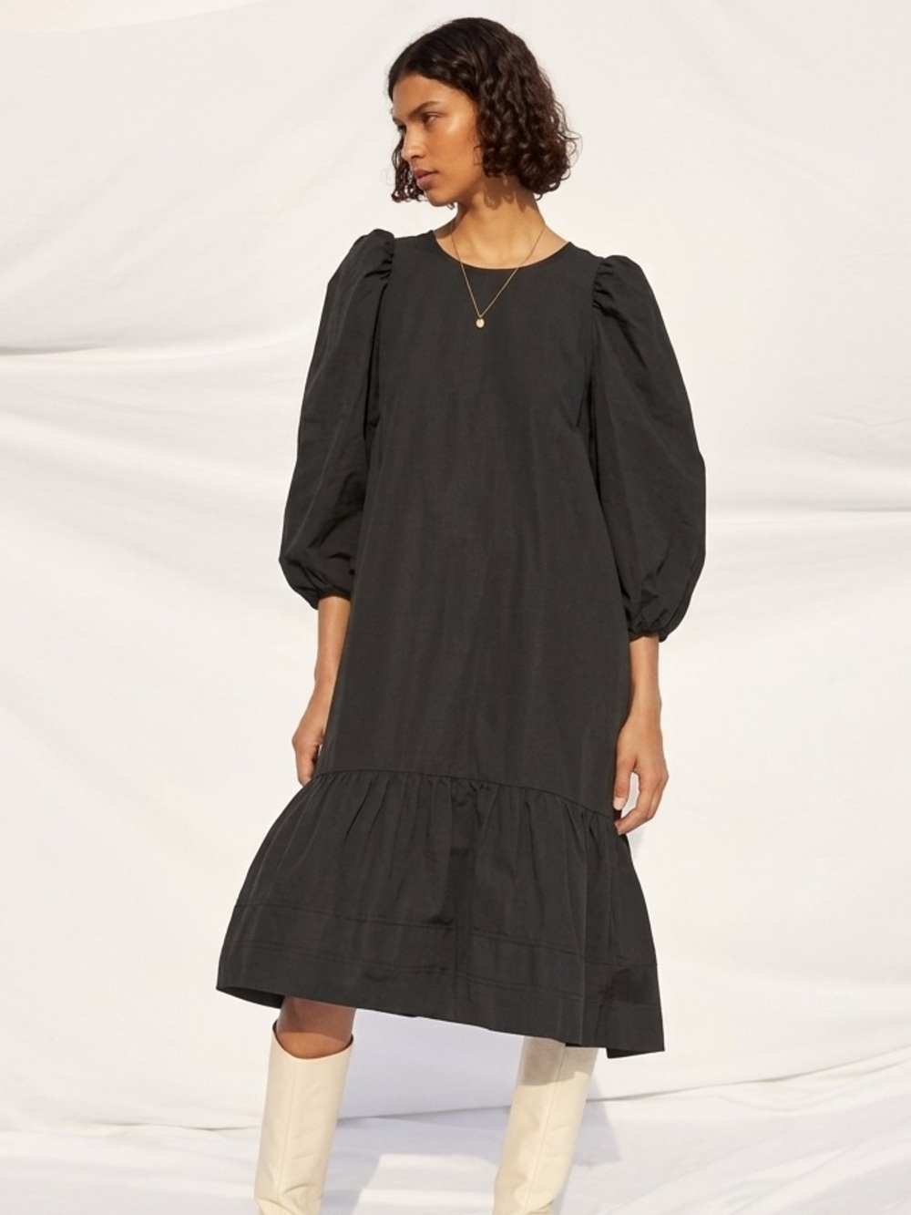 Aritzia Wilfred Sz M Cava Taffeta Black Puff Sleeves Midi Dress